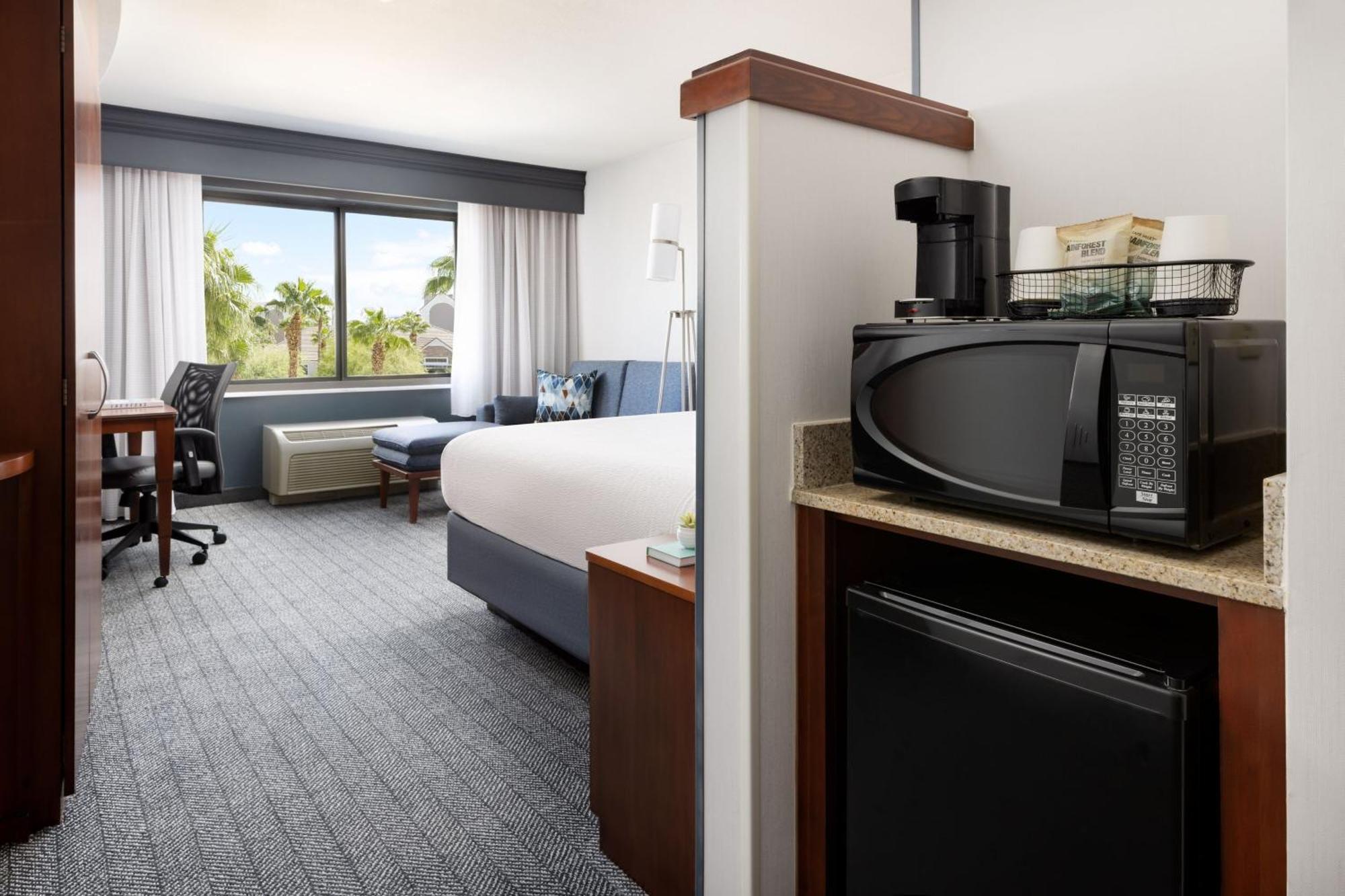 Courtyard By Marriott Las Vegas Stadium Area Екстер'єр фото