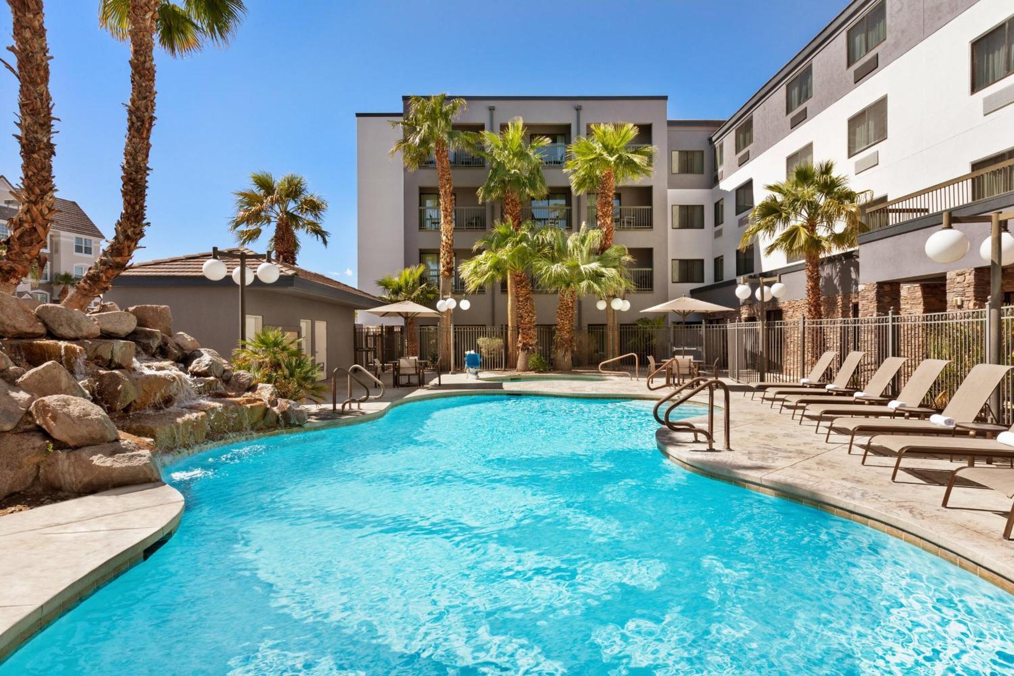 Courtyard By Marriott Las Vegas Stadium Area Екстер'єр фото