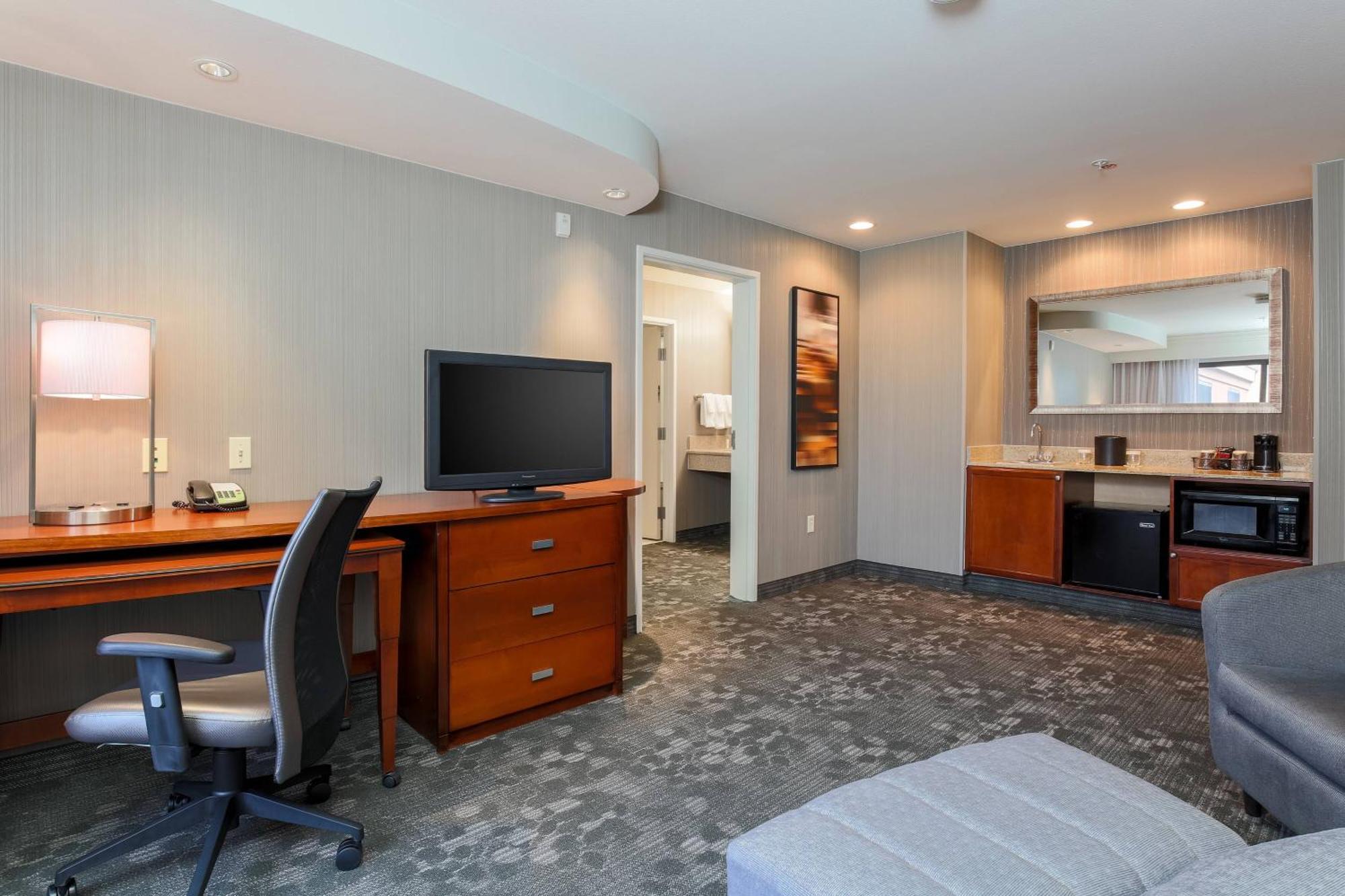 Courtyard By Marriott Las Vegas Stadium Area Екстер'єр фото