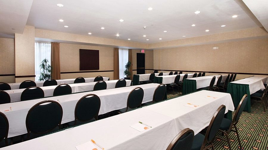 Courtyard By Marriott Las Vegas Stadium Area Екстер'єр фото