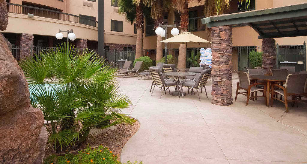 Courtyard By Marriott Las Vegas Stadium Area Екстер'єр фото
